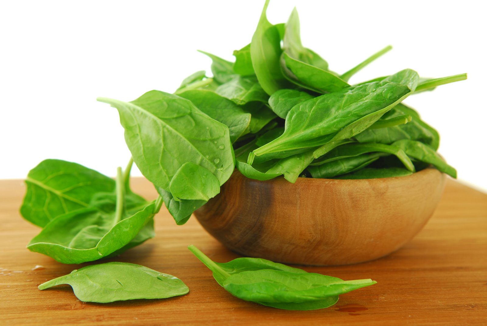 Spinach: what it is, benefits and harms, product photo