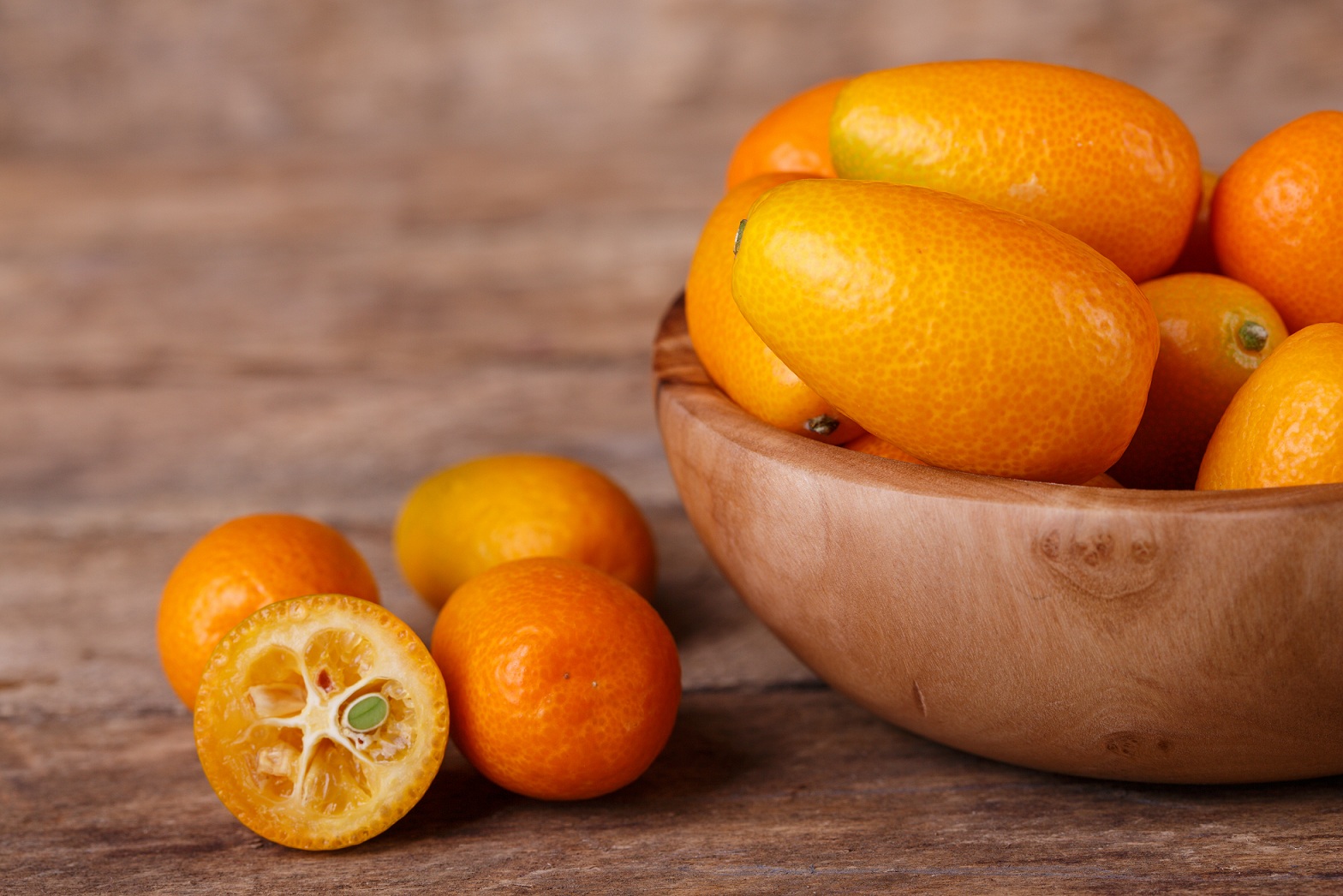 What is kumquat - characteristic of this fruit