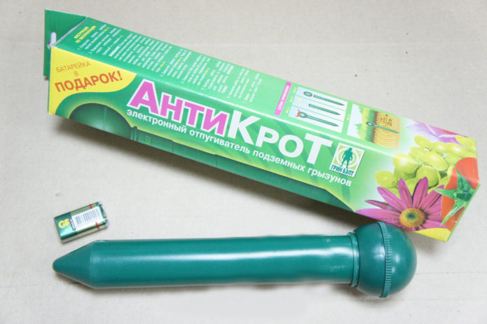 Antikrot device